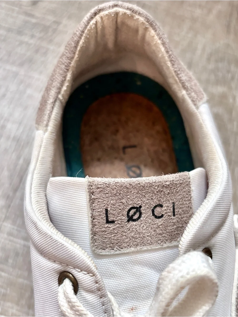 LOCI Origin Nine Vegan Sneakers Womens 9 White Tan Low Top Recycled Walking Shoe